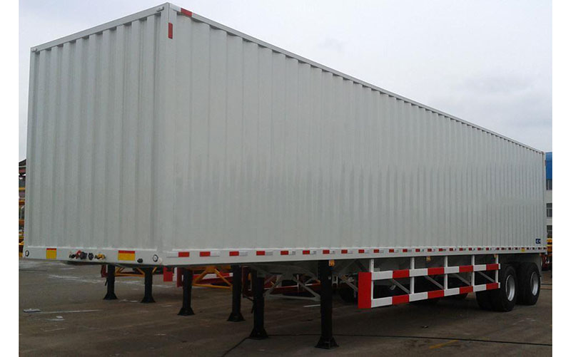 The box-type semi-trailer manufacturer summarizes the structural characteristics. 